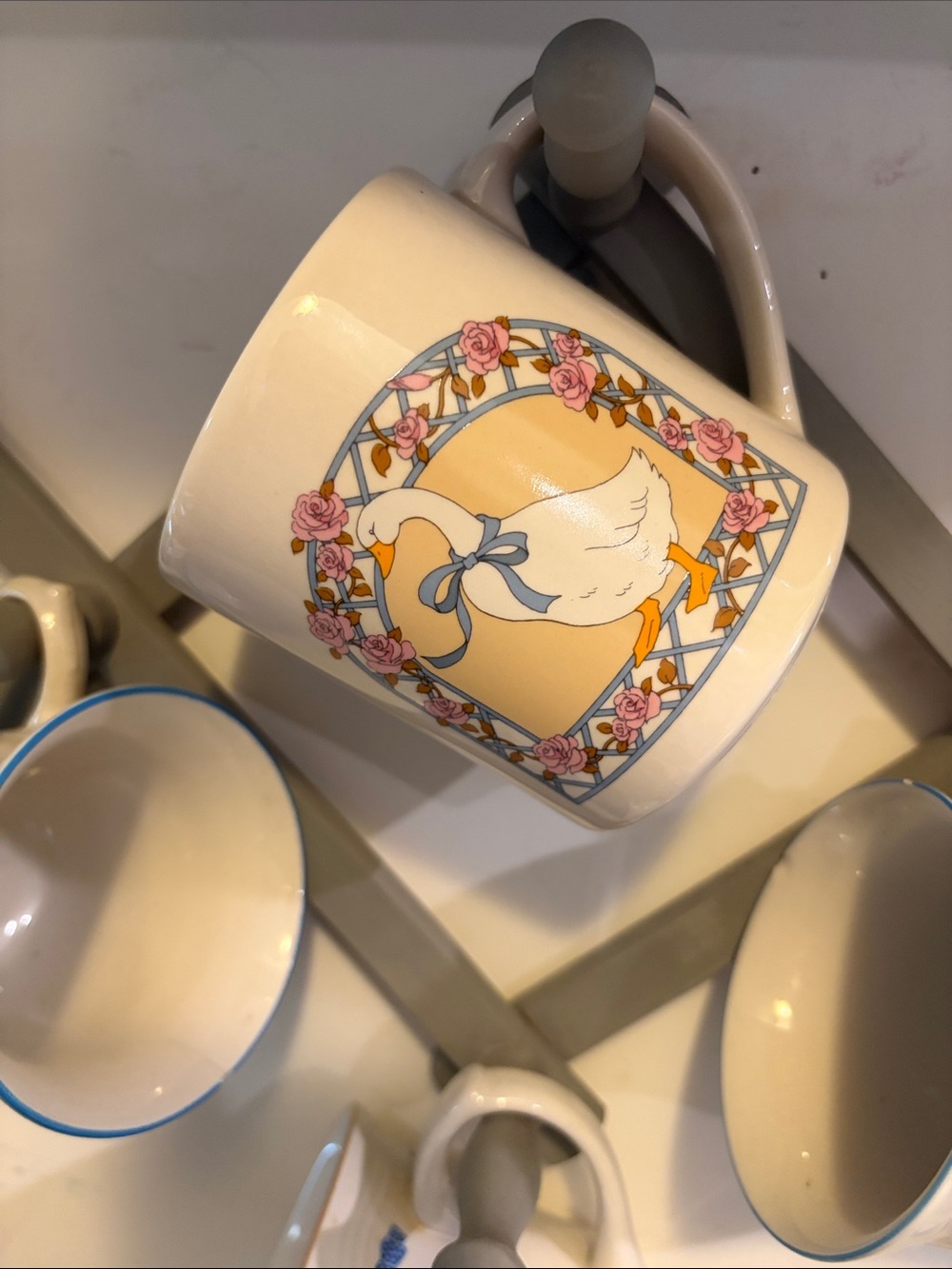 Ceramic Goose Motif Mug in Cream and Pastel Colors